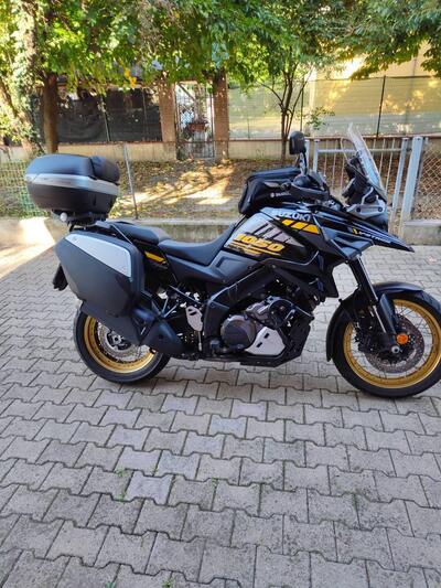Suzuki V-Strom 1050XT (2020 - 23) usata