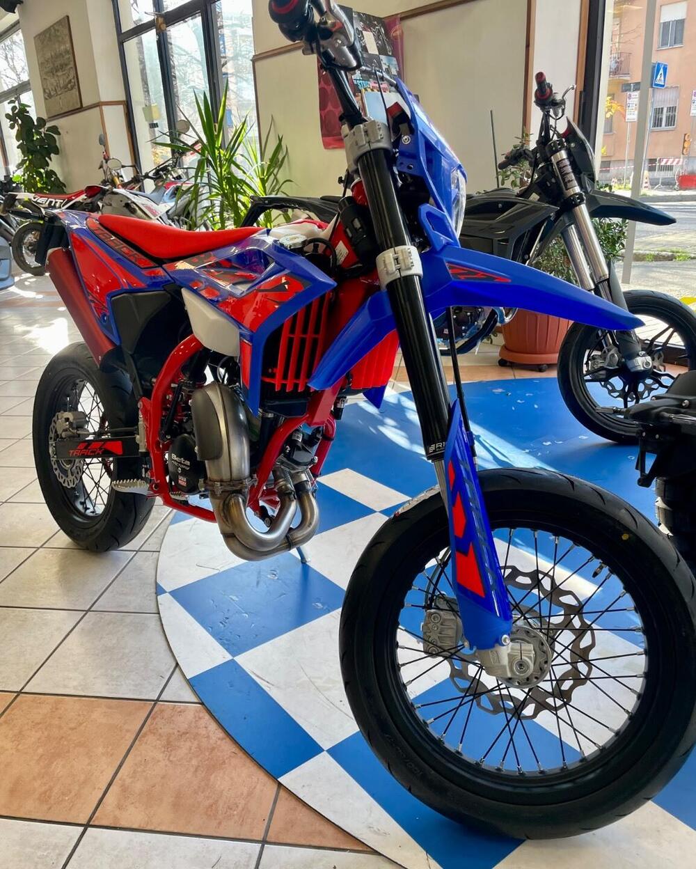 Betamotor RR 50 Motard Track (2021 - 26) (2)