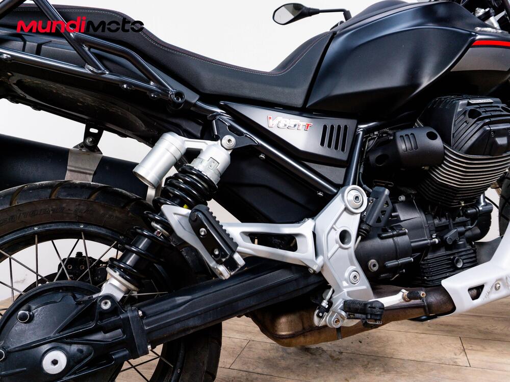 Moto Guzzi V85 TT (2024 - 26) (4)