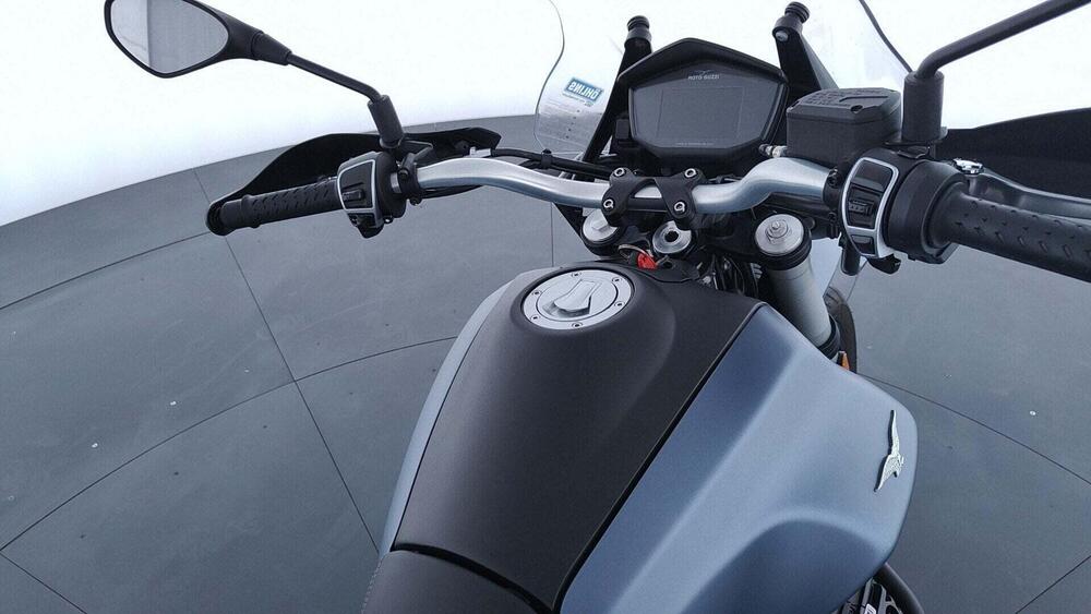 Moto Guzzi V85 TT (2019 - 20) (12)