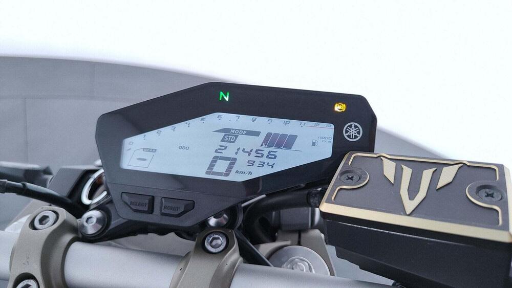 Yamaha MT-09 ABS (2016) (15)