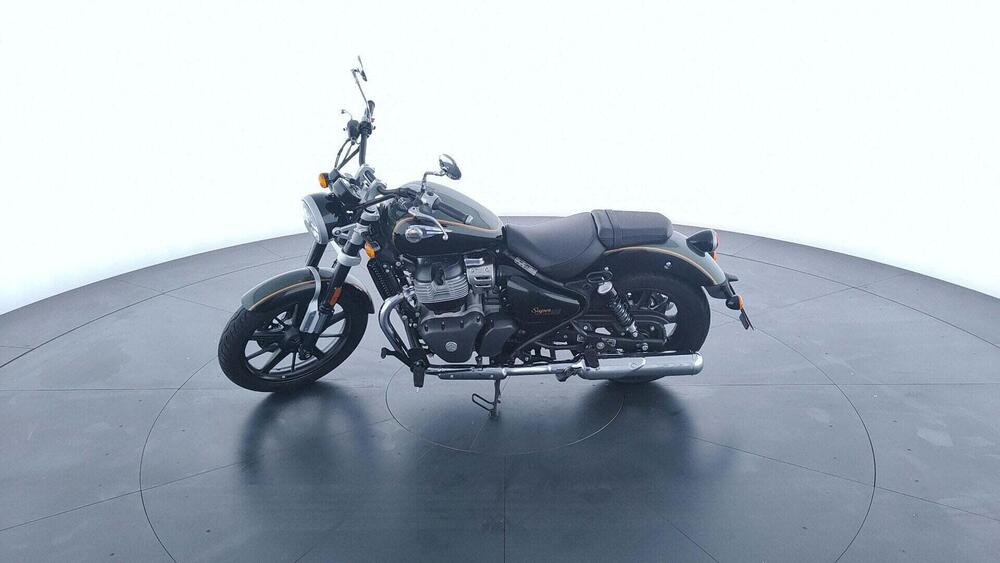 Royal Enfield Super Meteor 650 (2023 - 26) (8)