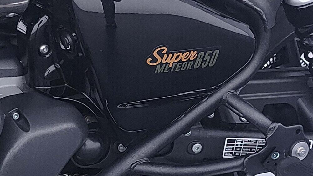 Royal Enfield Super Meteor 650 (2023 - 26) (9)