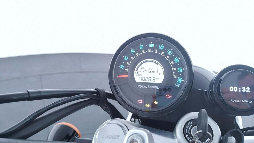 Royal Enfield Super Meteor 650 (2023 - 26) (13)