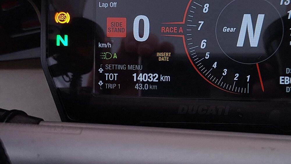 Ducati Panigale V4 S 1100 (2021) (17)