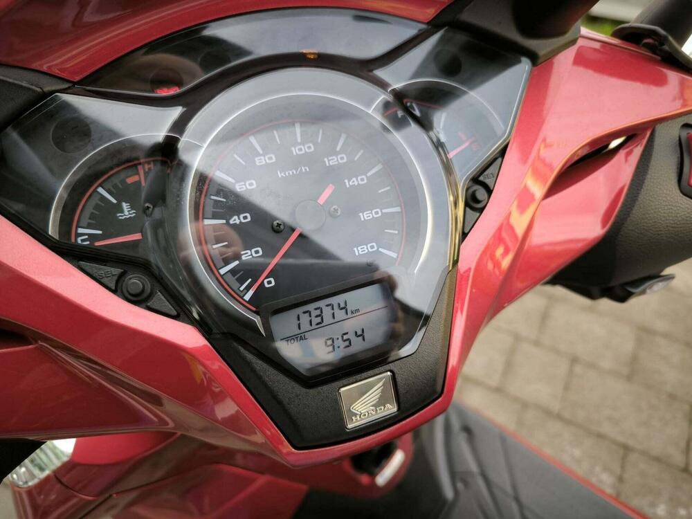 Honda SH 300 i ABS (2016 - 20) (4)