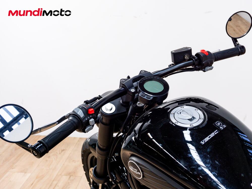 Keeway Motor V302 C (2022 - 26) (11)