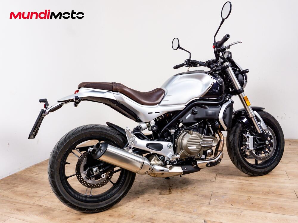 QJ Motor SRV 550 (2024) (3)