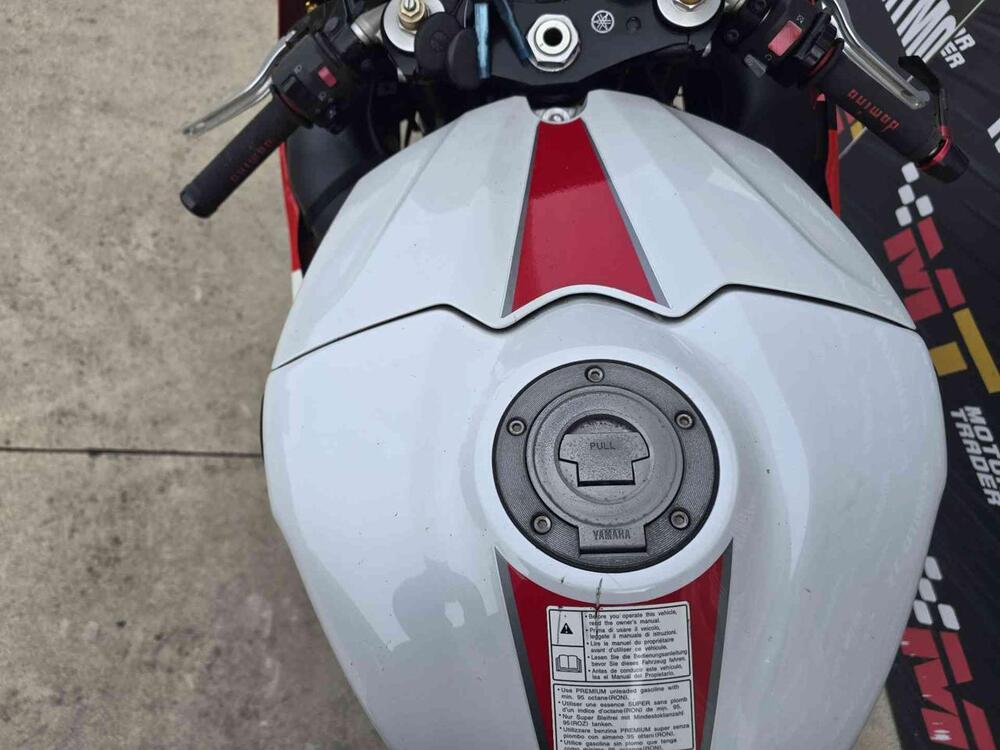 Yamaha YZF R1 (2007 - 08) (9)