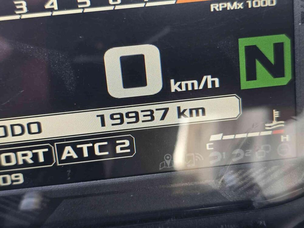 Aprilia Dorsoduro 900 (2017 - 20) (21)