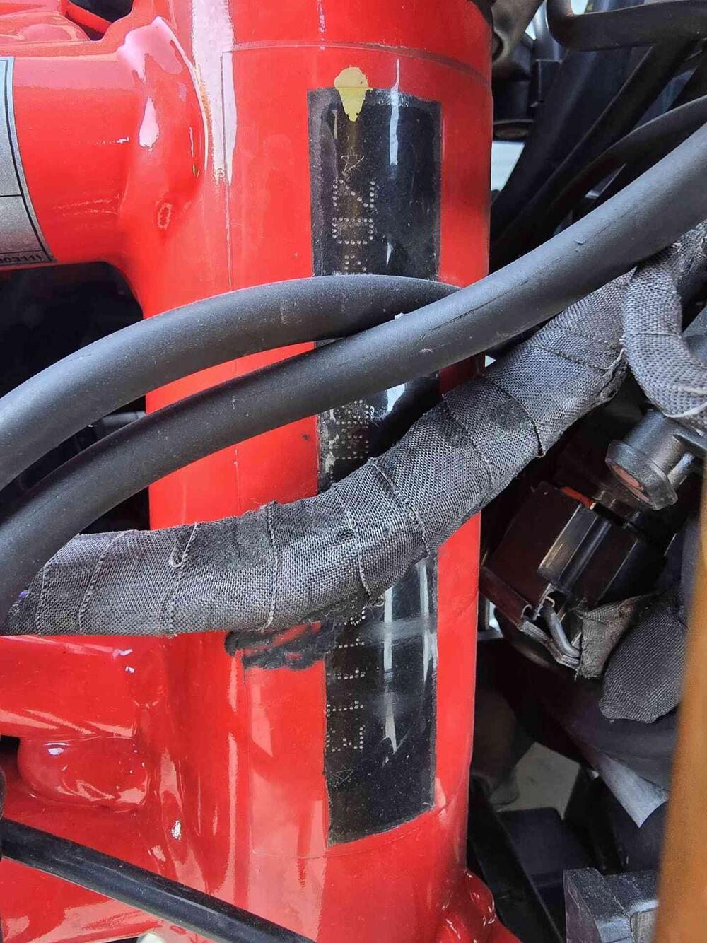 Aprilia Dorsoduro 900 (2017 - 20) (15)