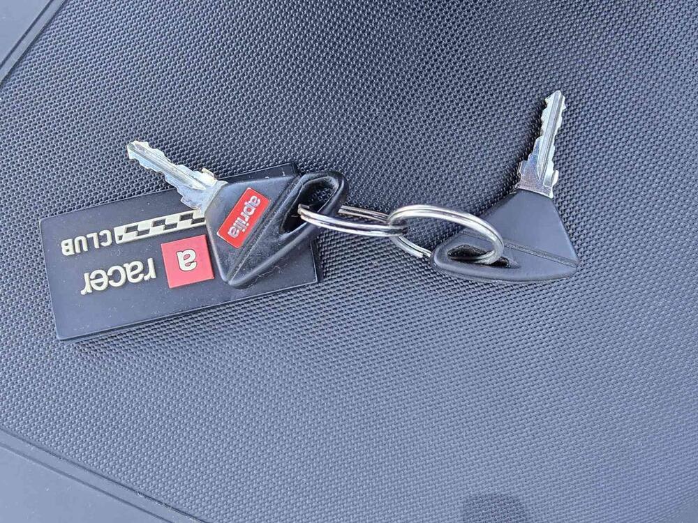 Aprilia Dorsoduro 900 (2017 - 20) (16)