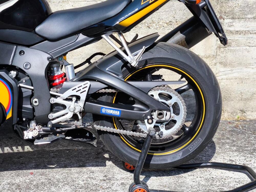 Yamaha YZF R6 (2005 - 06) (9)