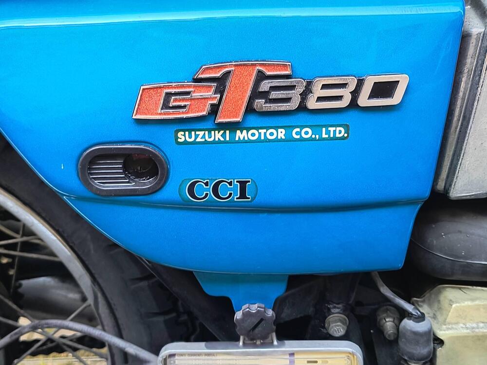 Suzuki GT380 (3)