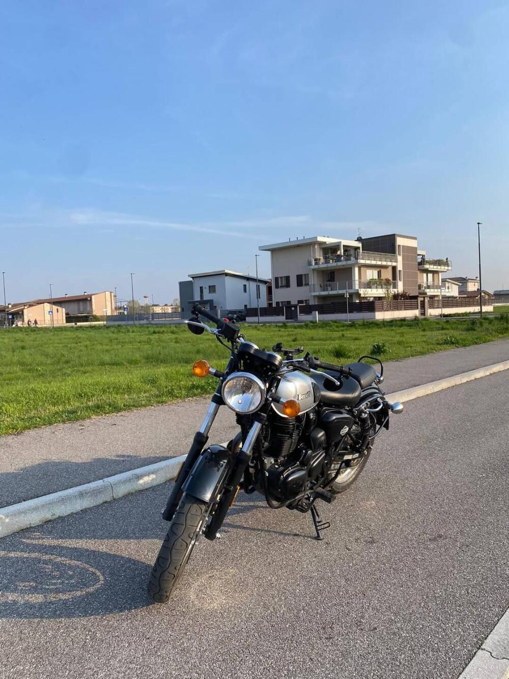 Benelli Imperiale 400 (2021 - 25) (4)