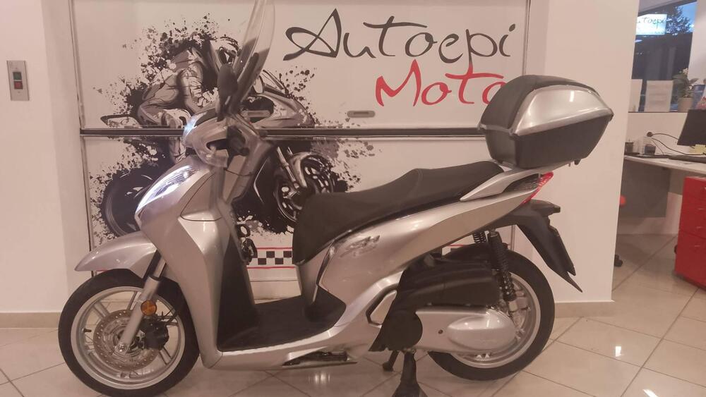 Honda SH 300 i ABS (2016 - 20) (5)