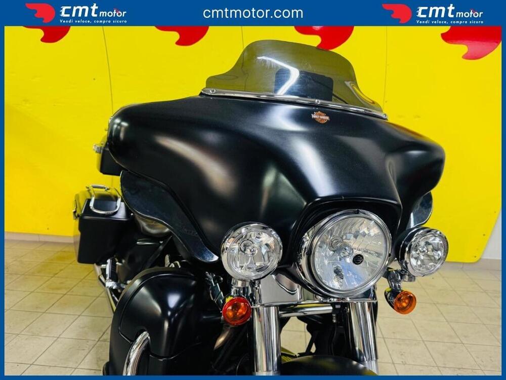 Harley-Davidson 1690 Street Glide (2011 - 13) - FLHX (12)