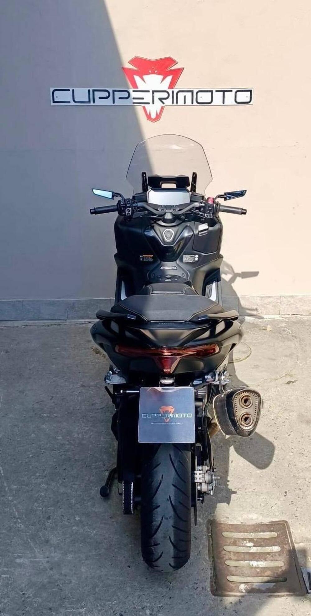 Yamaha T-Max 560 Tech Max (2022 - 24) (2)