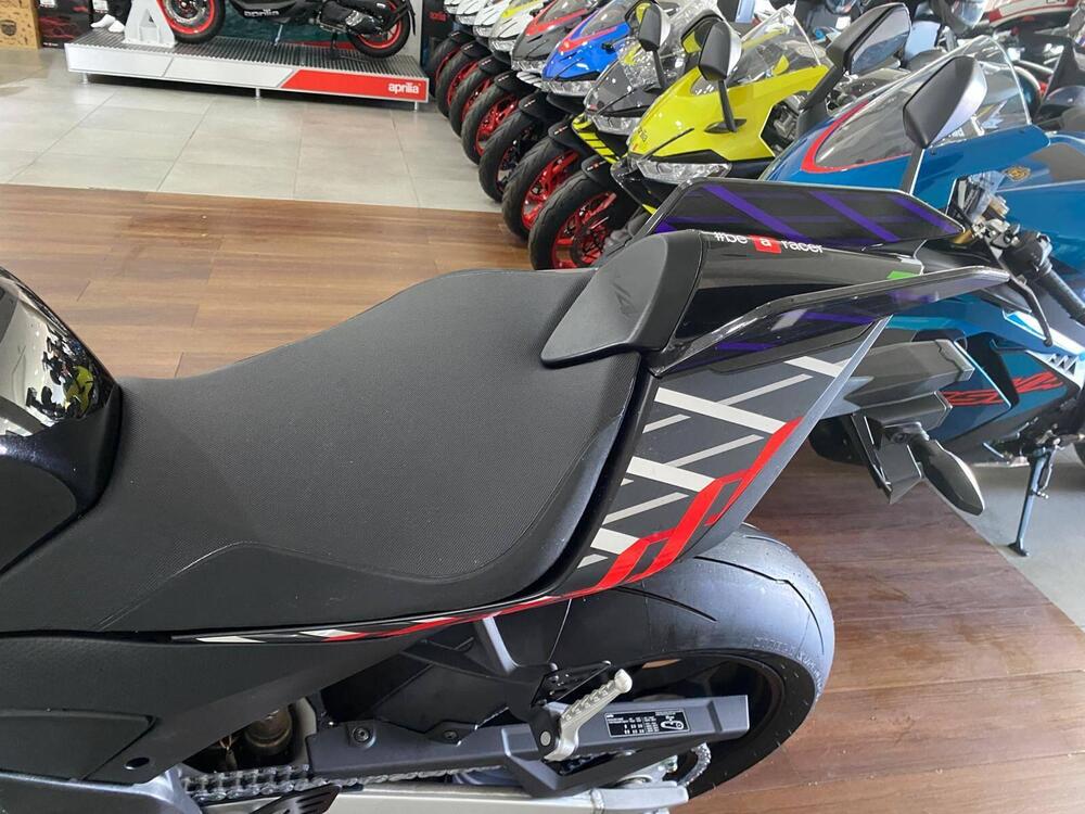 Aprilia RSV4 1100 Factory (2025 - 26) (9)