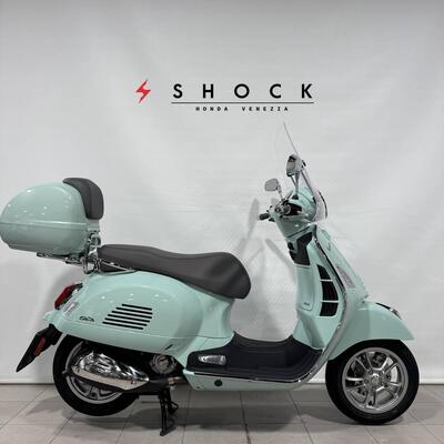 Vespa GTS 300 (2023 - 24) usata