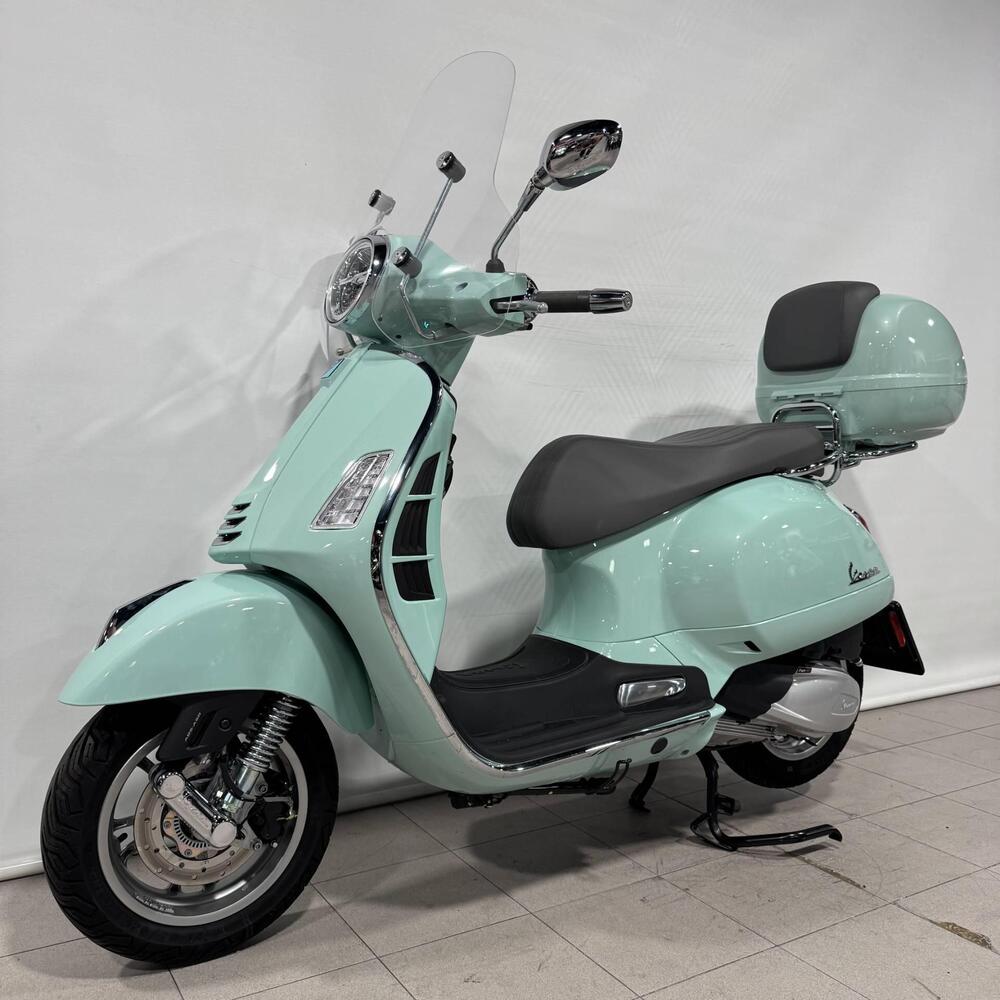 Vespa GTS 300 (2023 - 24) (2)