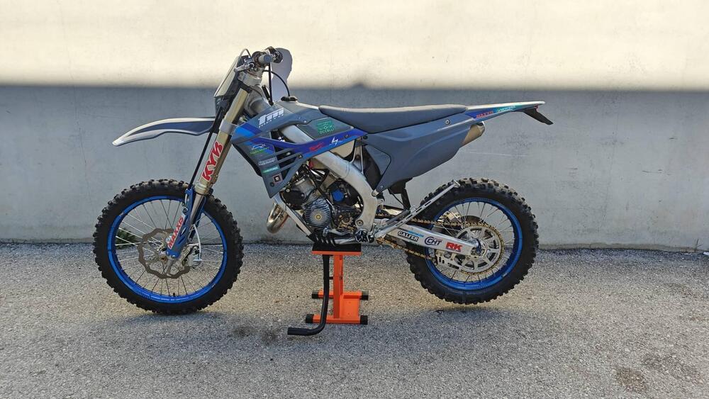 Tm Moto EN 125 ES Fi 2T (2025) (4)