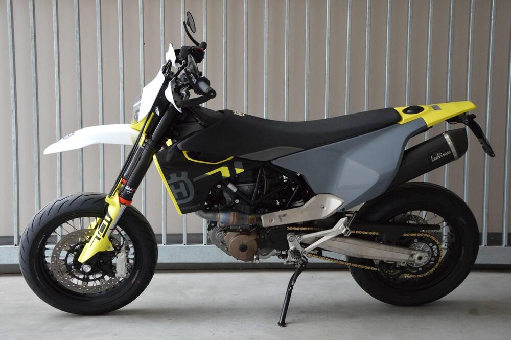 Husqvarna 701 Supermoto (2023 - 25) (8)