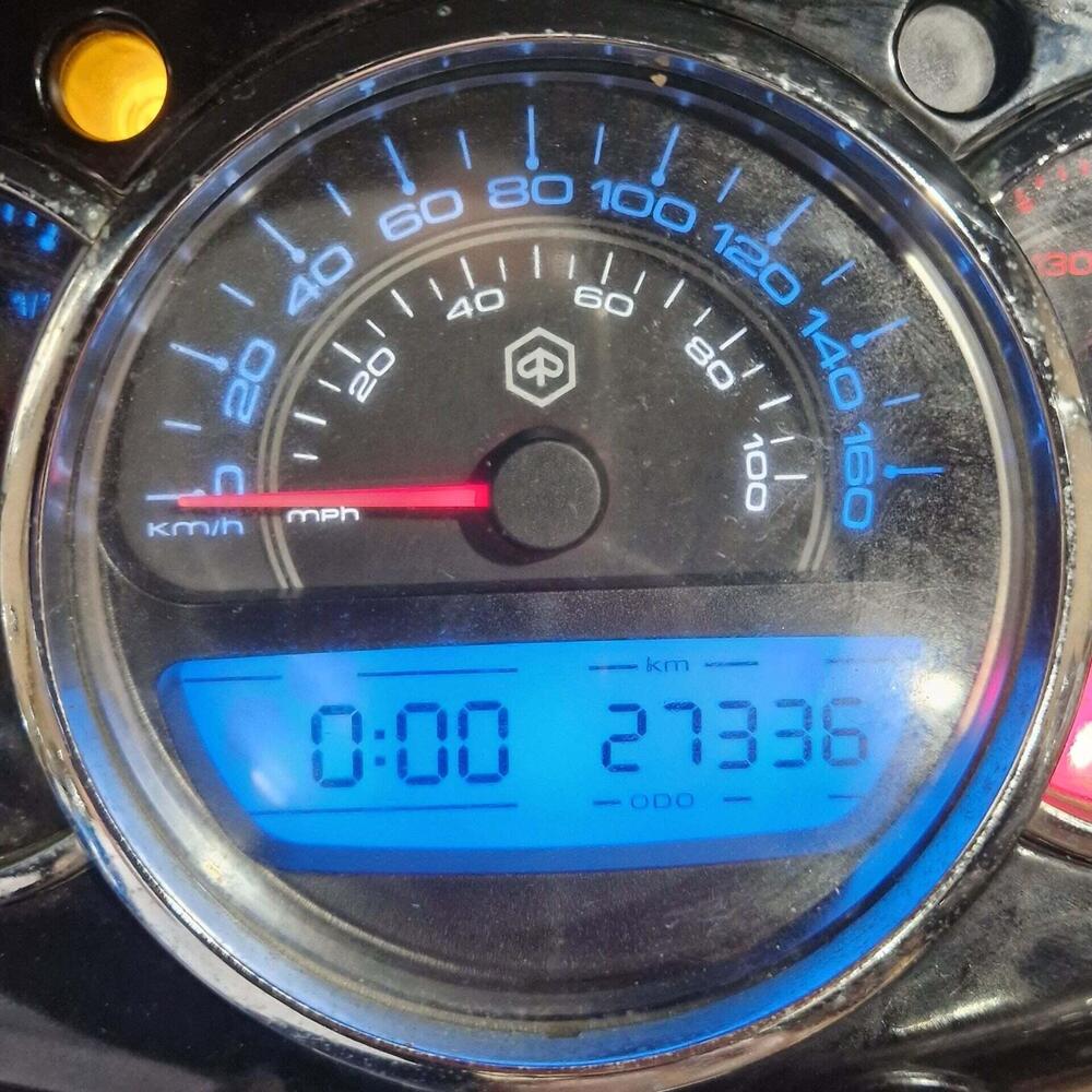 Piaggio Beverly 300 i.e. ABS-ASR (2016 - 20) (5)