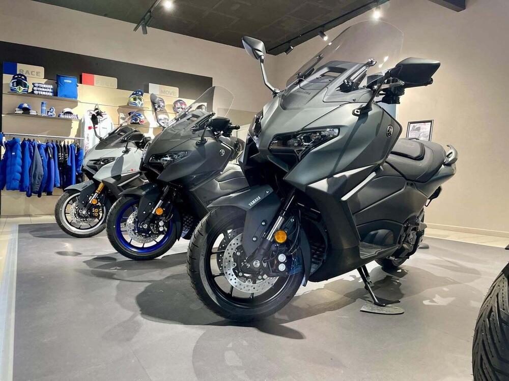 Yamaha T-Max 560 (2025 - 26) (6)