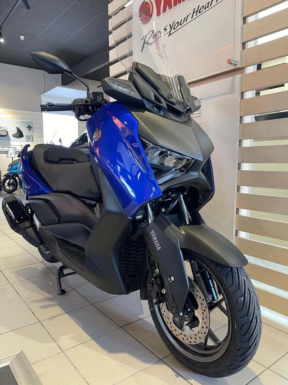 Yamaha X-Max 300 (2025 - 26) (2)