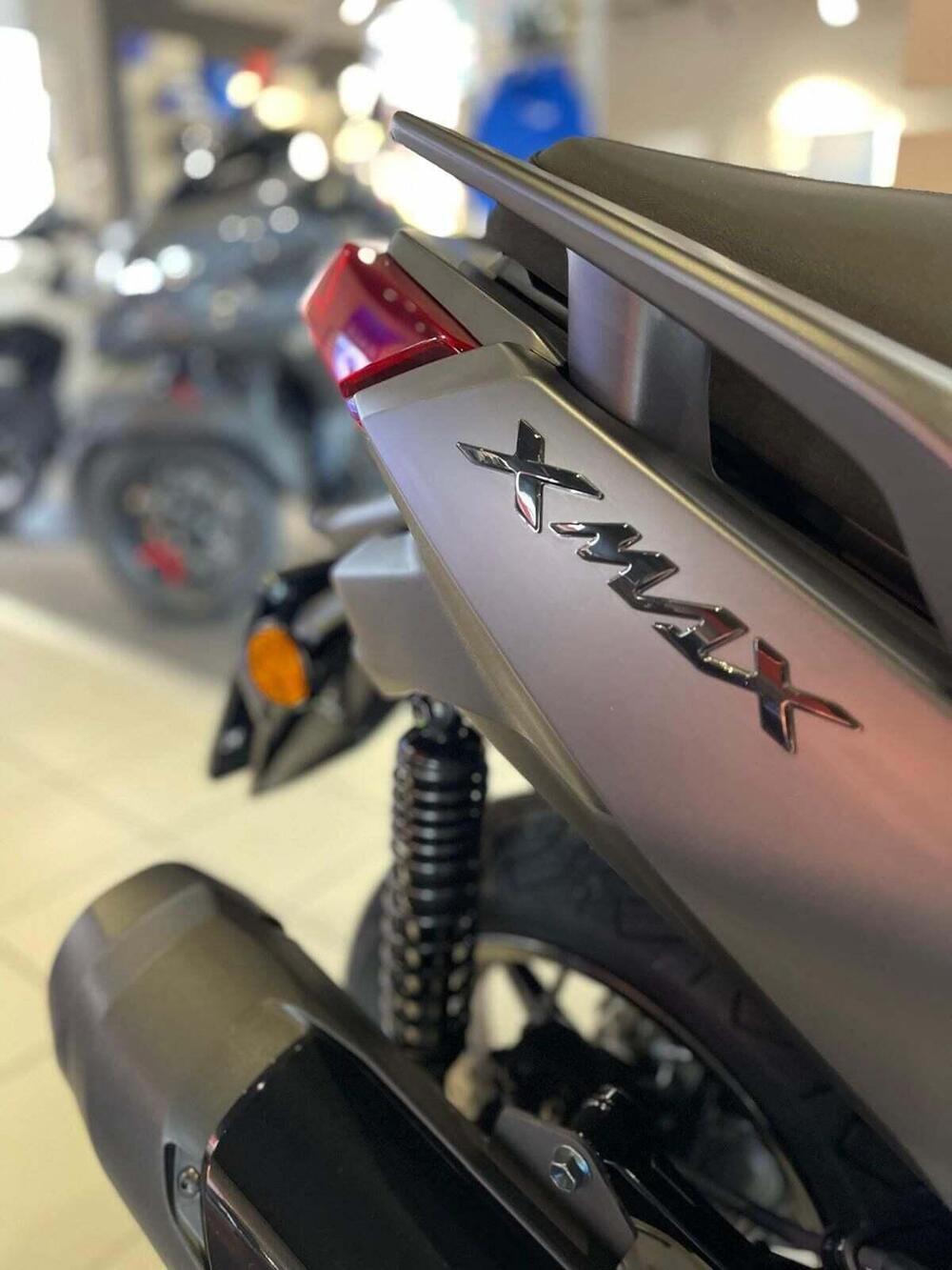 Yamaha X-Max 300 Tech Max (2025 - 26) (5)