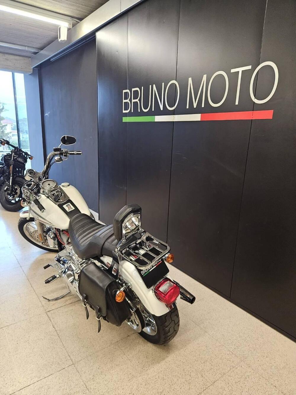 Harley-Davidson 1450 Super Glide 35th Anniversary (2005 - 06) - FXDI (3)