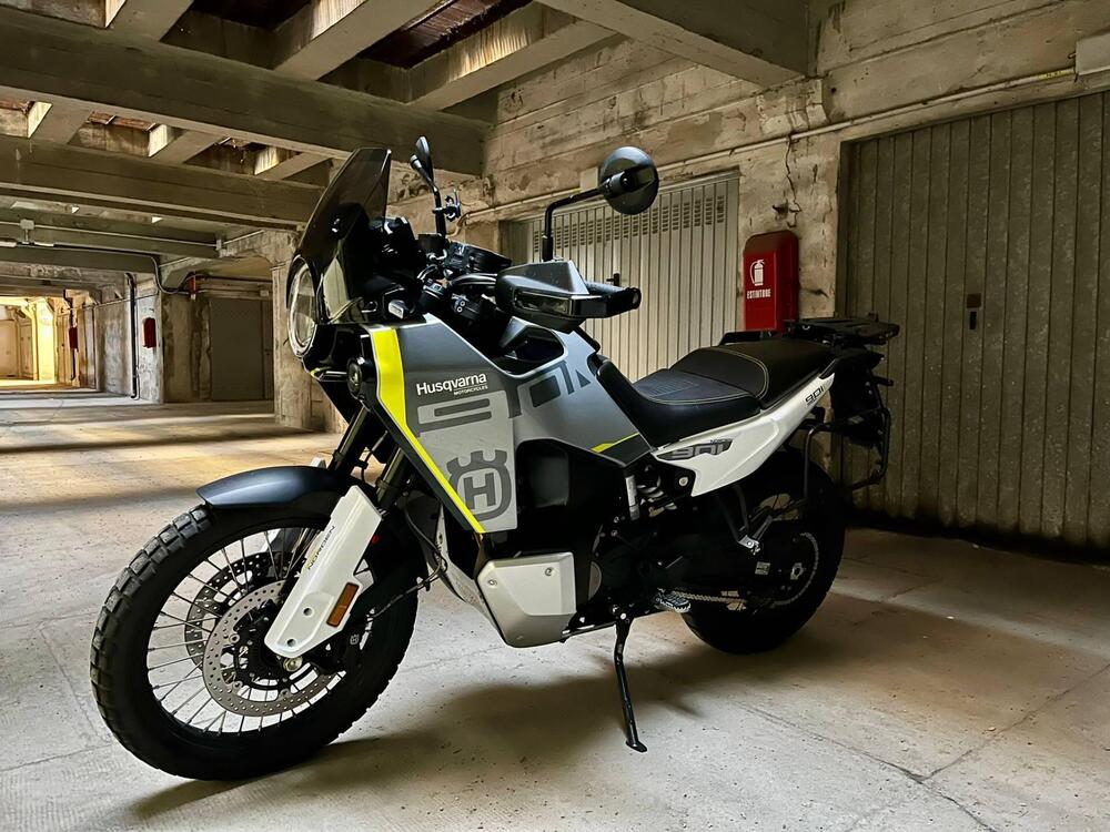 Husqvarna Norden 901 (2022 - 26) (2)