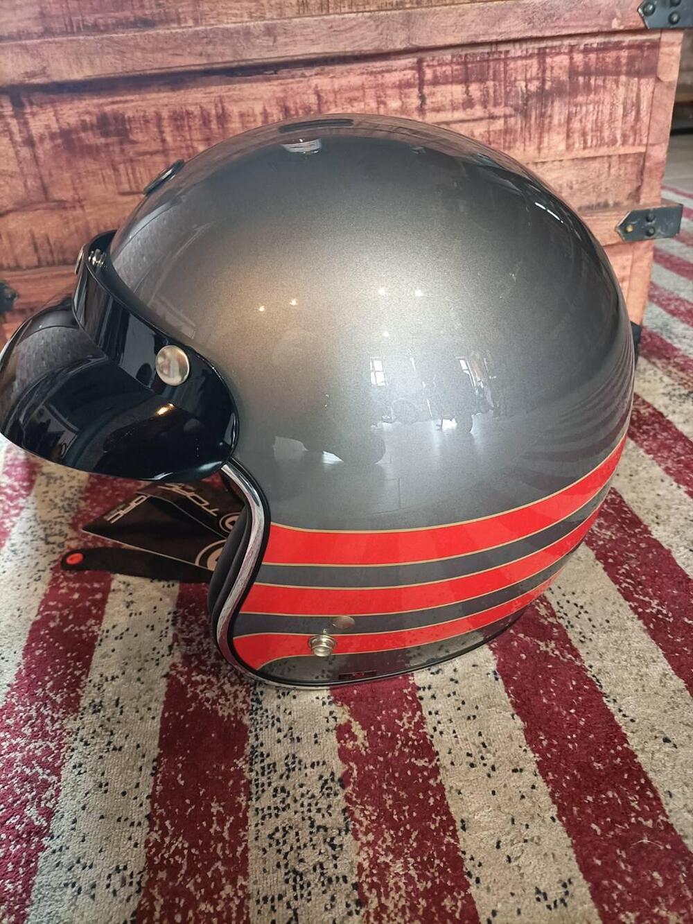 Casco Torc Fastlane (2)