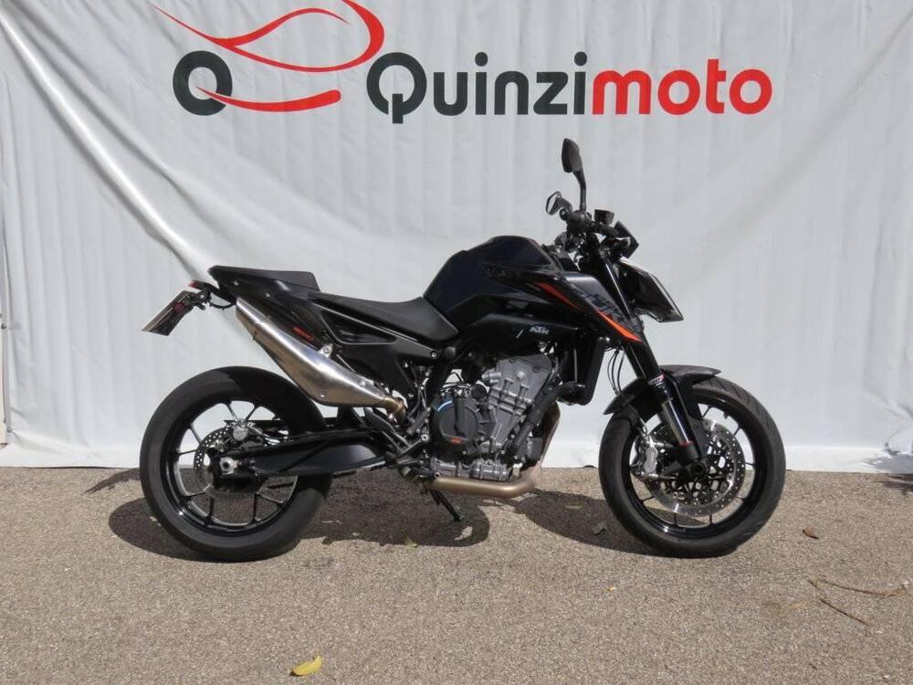 KTM 890 Duke L (2021)