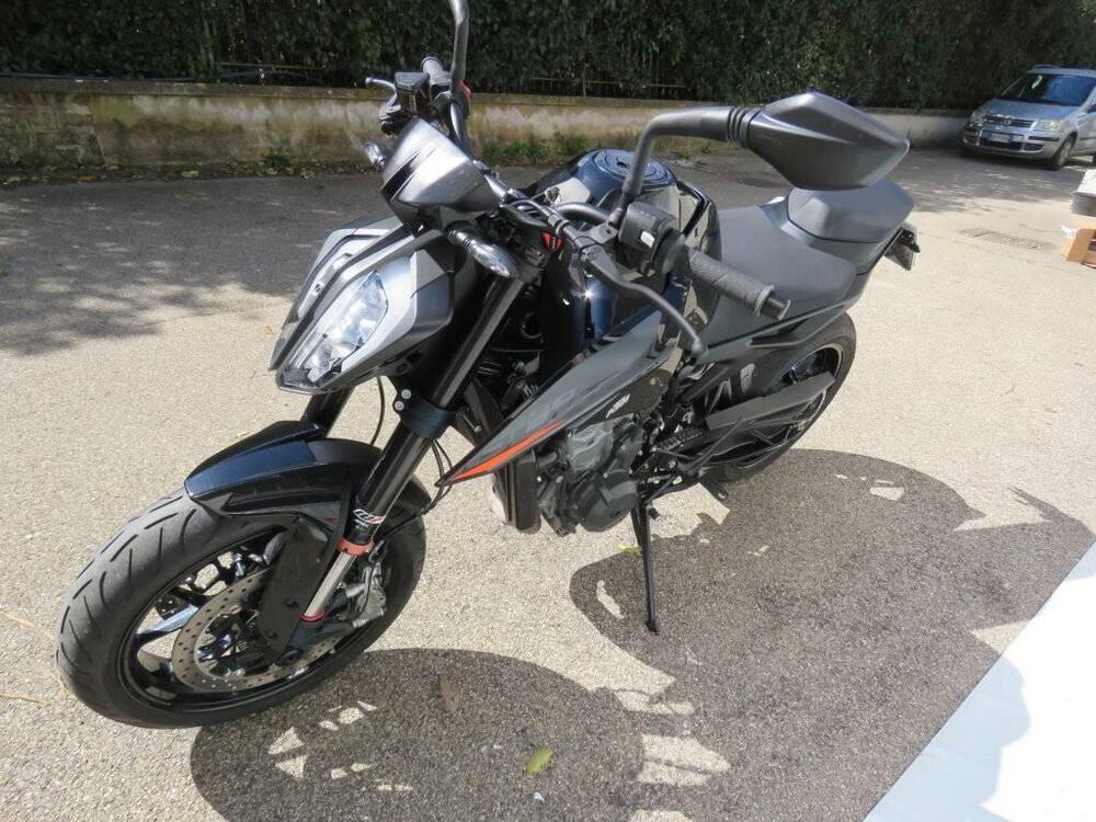 KTM 890 Duke L (2021) (6)