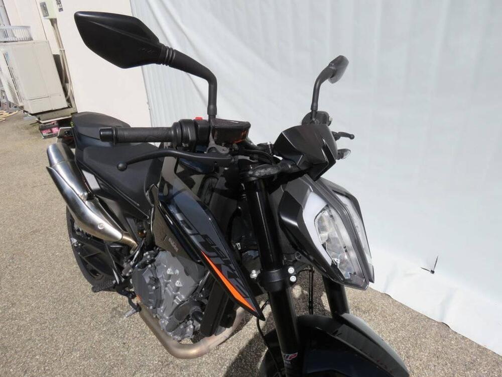 KTM 890 Duke L (2021) (15)