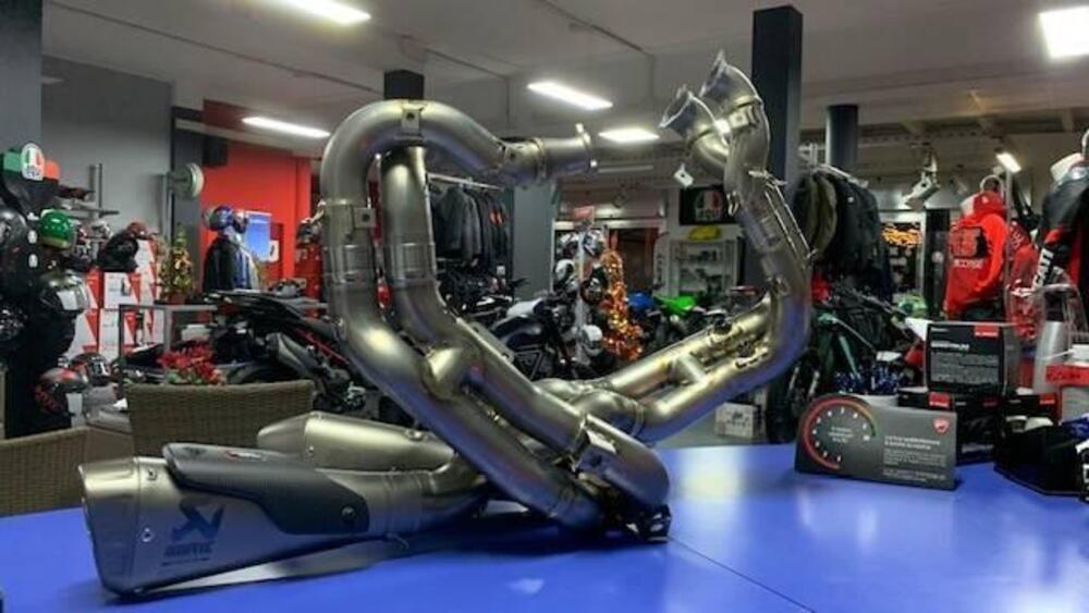 Gruppo Scarico Completo Akrapovic racing 96482081A Ducati (2)