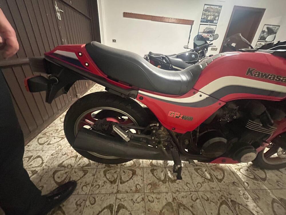 Kawasaki gpz 750 (3)