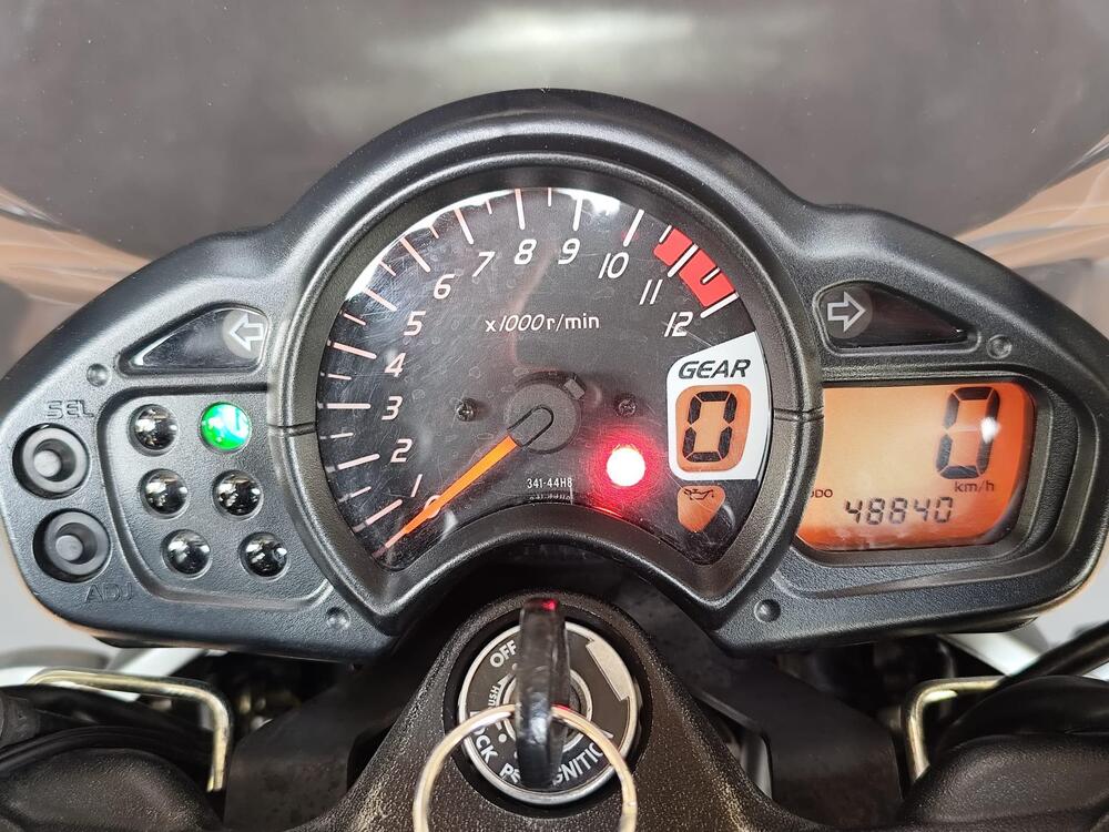 Suzuki Gladius 650 SFV (2009 - 15) (5)