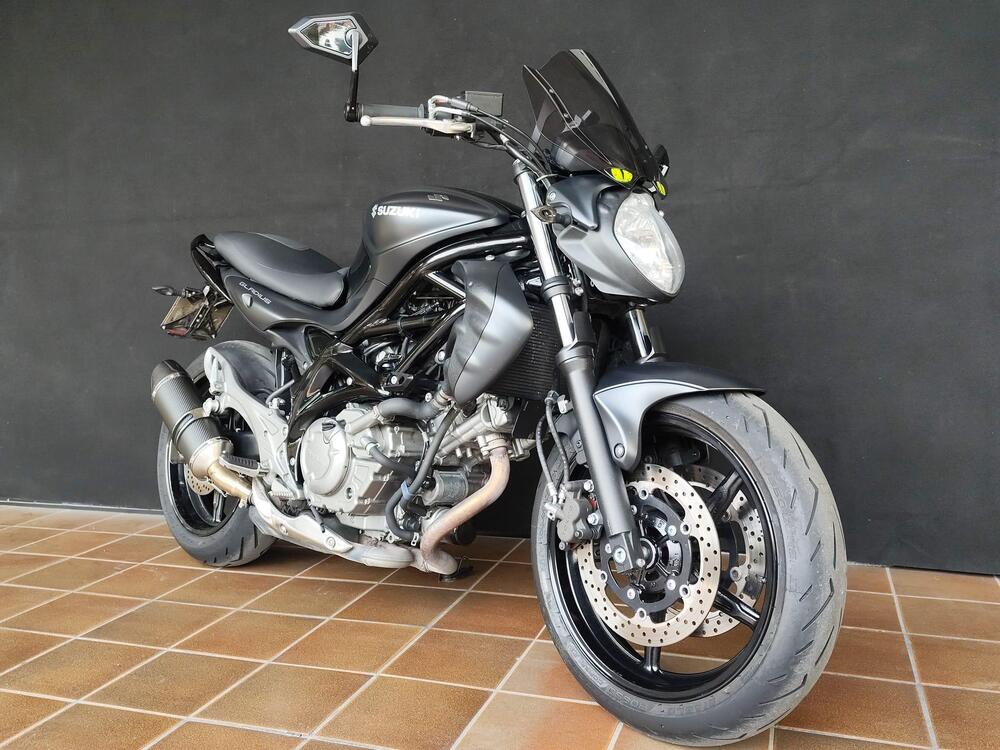 Suzuki Gladius 650 SFV (2009 - 15) (7)