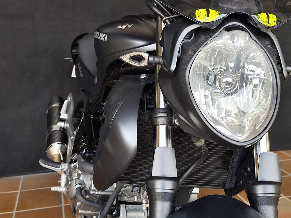 Suzuki Gladius 650 SFV (2009 - 15) (10)
