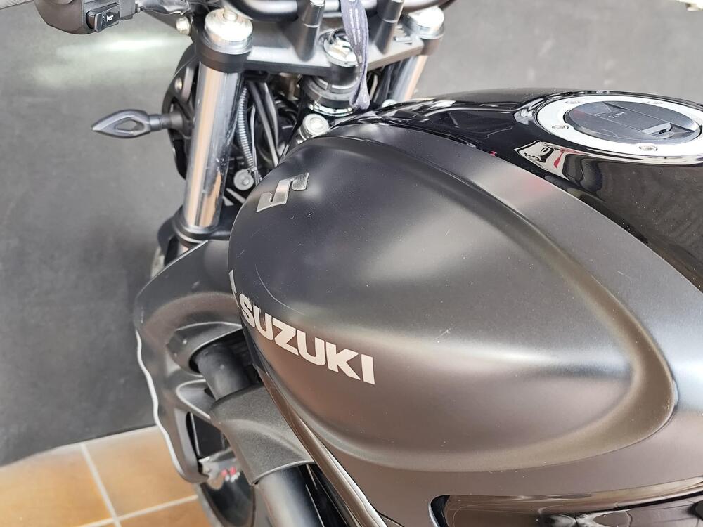 Suzuki Gladius 650 SFV (2009 - 15) (13)