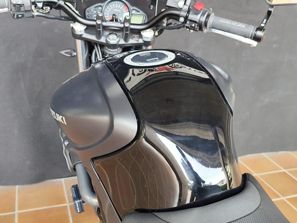 Suzuki Gladius 650 SFV (2009 - 15) (14)