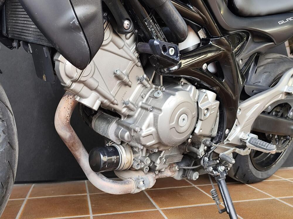 Suzuki Gladius 650 SFV (2009 - 15) (17)