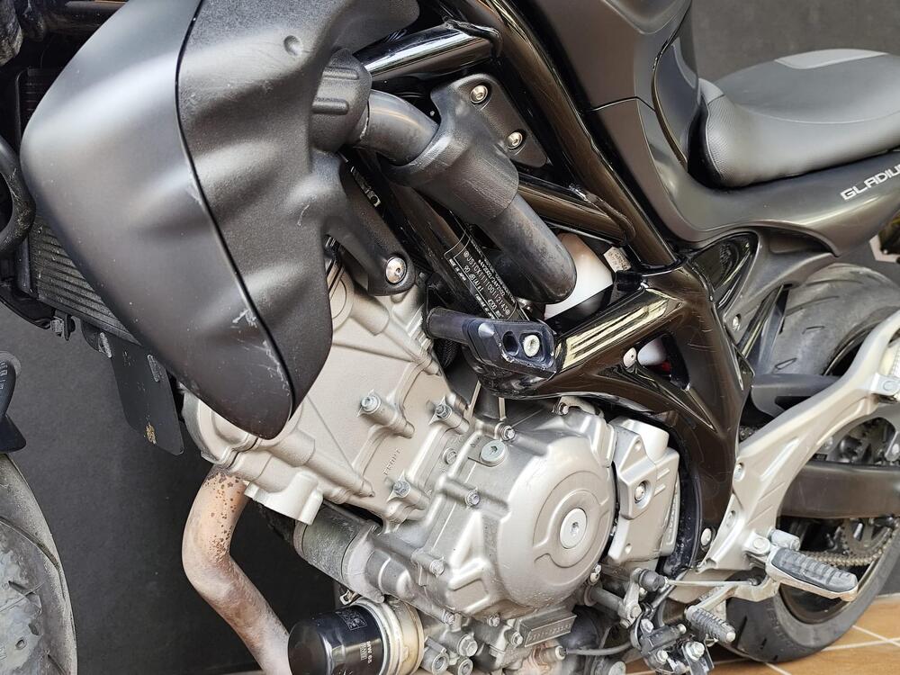 Suzuki Gladius 650 SFV (2009 - 15) (18)