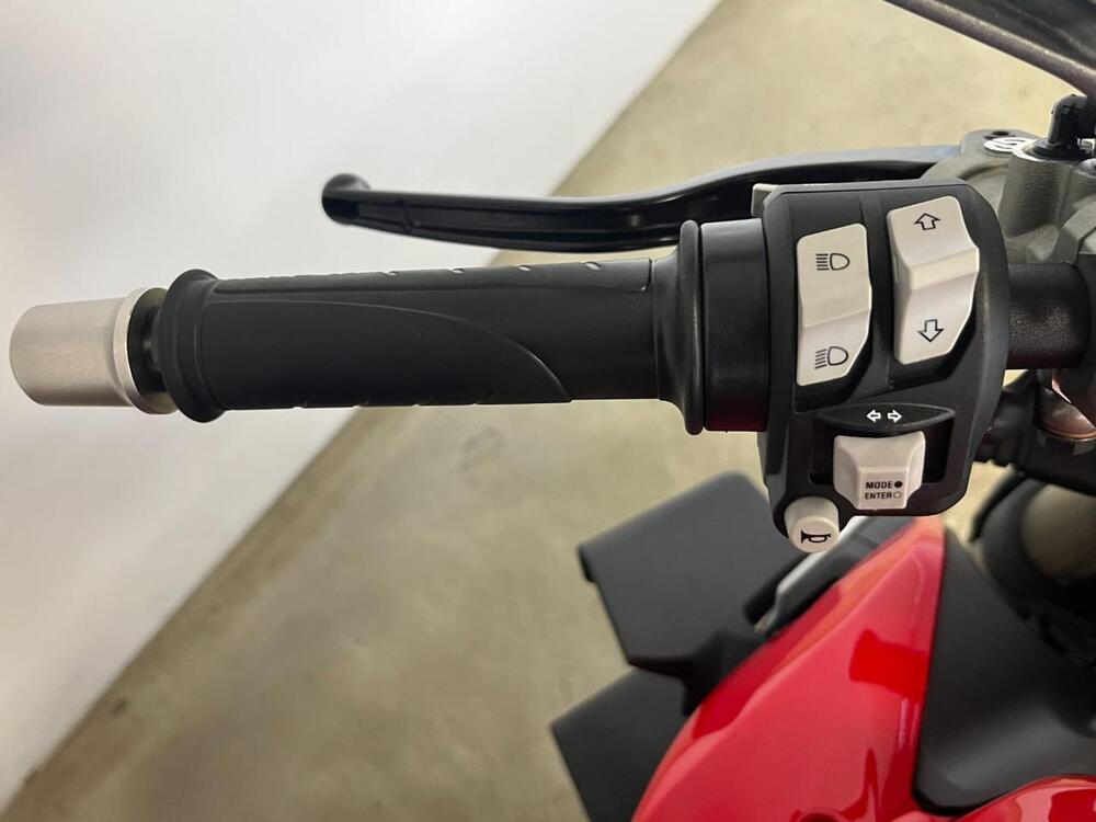 Ducati Streetfighter V2 (2022 - 24) (12)
