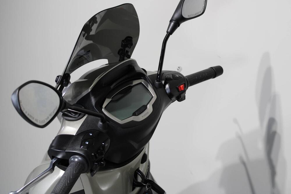 Piaggio Beverly 400 ABS-ASR (2021 - 24) (5)