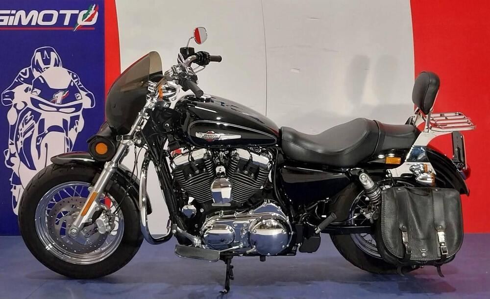 Harley-Davidson 1200 Custom (2017) - XL 1200C (4)