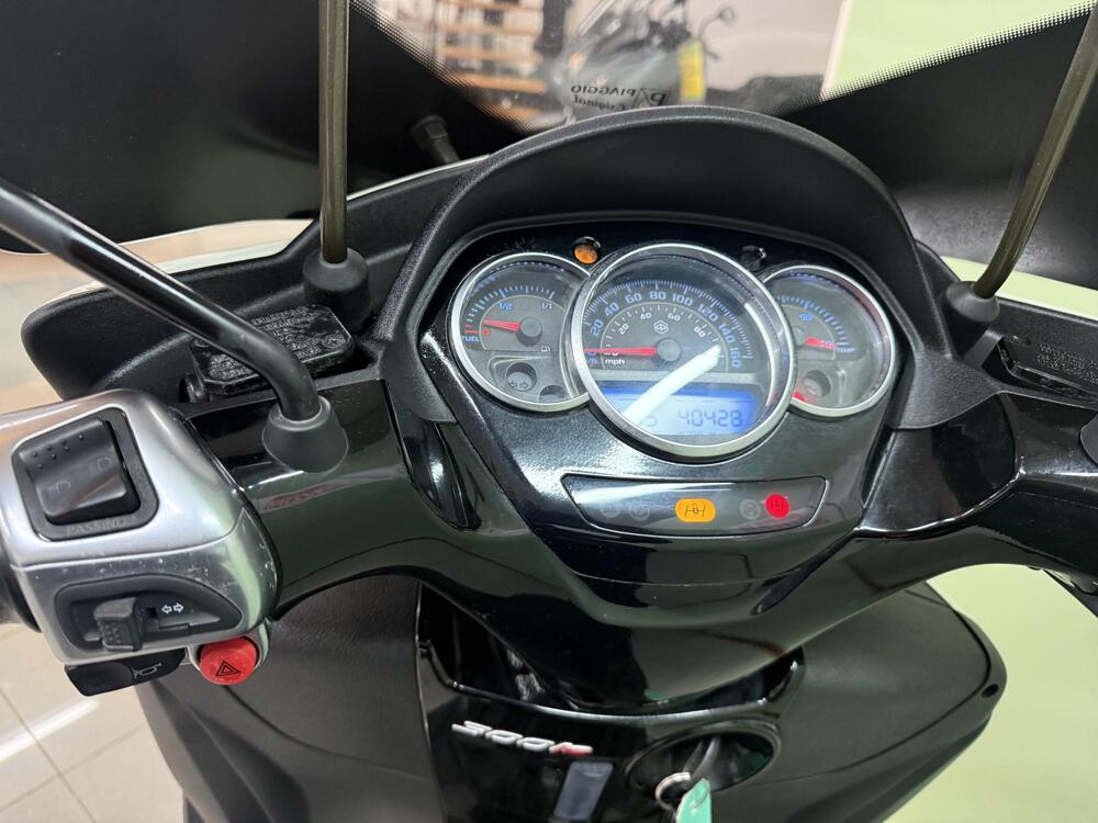 Piaggio Mp3 300 ie Yourban ERL/LT (2011 - 16) (14)